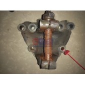 Кронштейн передней рессоры Scania R440 248722 передний в сборе с пальцем (042)