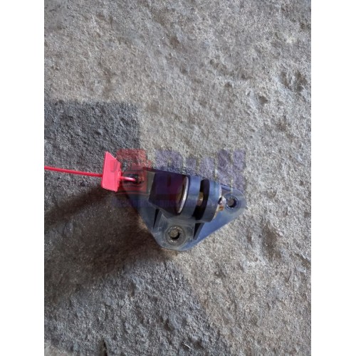 Кронштейн газового упора капота Iveco (048), -2