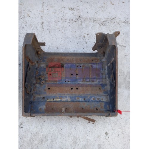 Ящик АКБ MAN (узкий) (010), 