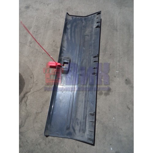 Крышка бардачка Scania (935), 