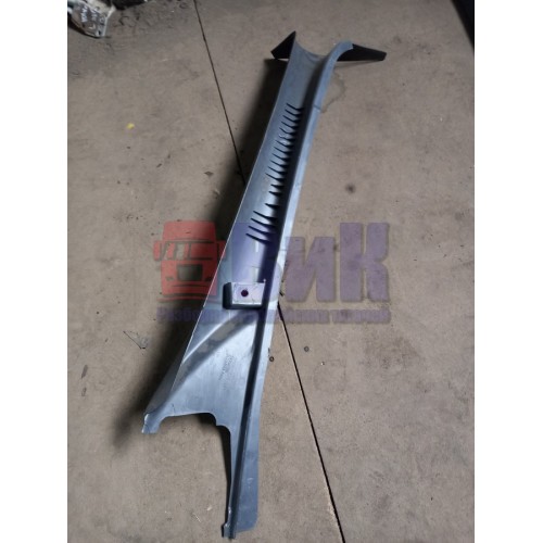 Накладка на стойку стекла Volvo FH внутренняя LH (244), 20760124-2