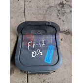 Крышка в подножку Volvo FH 12 деф. (145)