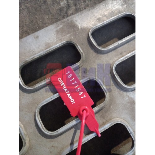 Накладка на подножку основную Volvo FH 12 нижняя (547), -1