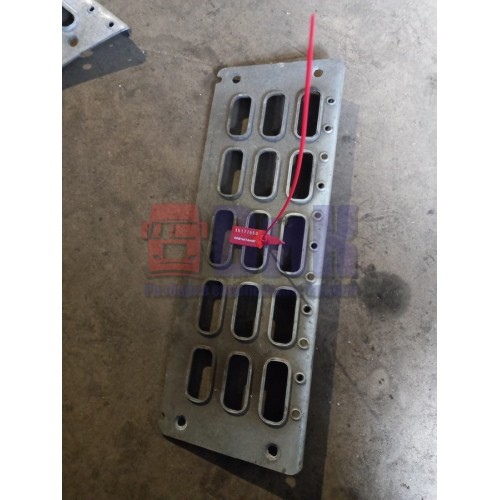 Накладка на подножку основную Volvo FH 12 верхняя (550), 