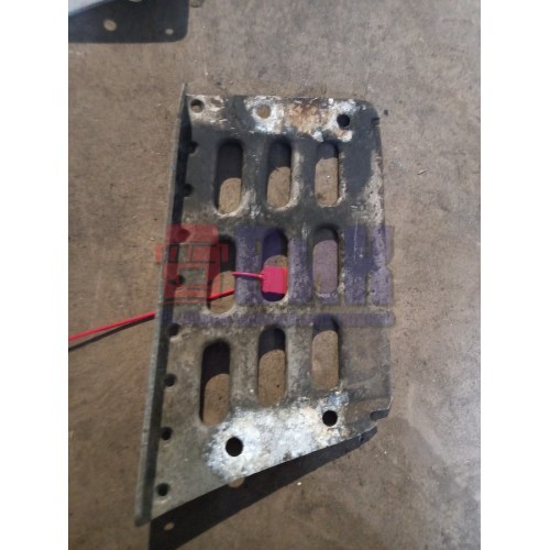 Накладка на подножку нижнюю Volvo FH 12 RH (553), -1