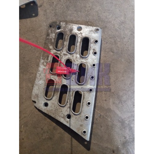 Накладка на подножку нижнюю Volvo FH 12 RH (554), 