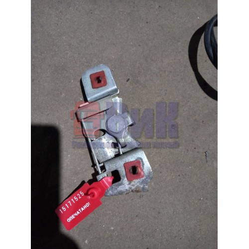 Замок инструментального ящика Iveco (525), 