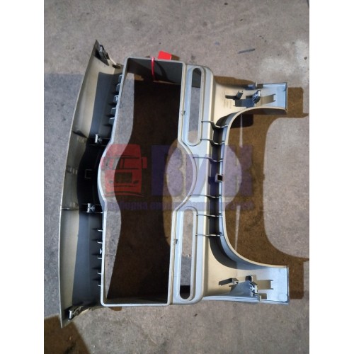 Накладка на панель приборов Renault Premium DXI (190), 5010563828-1