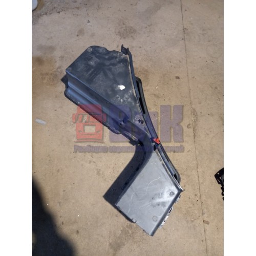 Торпедо Renault Premium DXI центральная часть нижняя (945), 5010605585-4