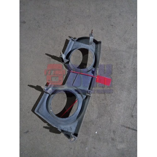 Рамка ПТФ (накладка ПТФ) Iveco RH (916), 504188033-2