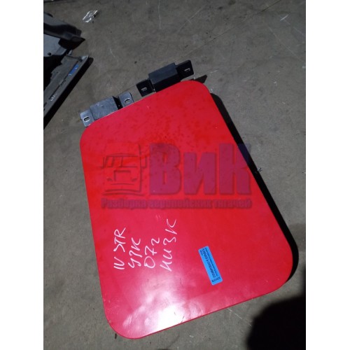 Крышка инструментального ящика Iveco с петлями (279), 