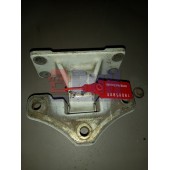 Петля двери Renault Premium (886)