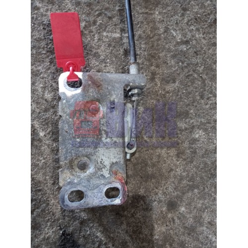 Замок инструментального ящика Volvo с тросиком RH (950), -1