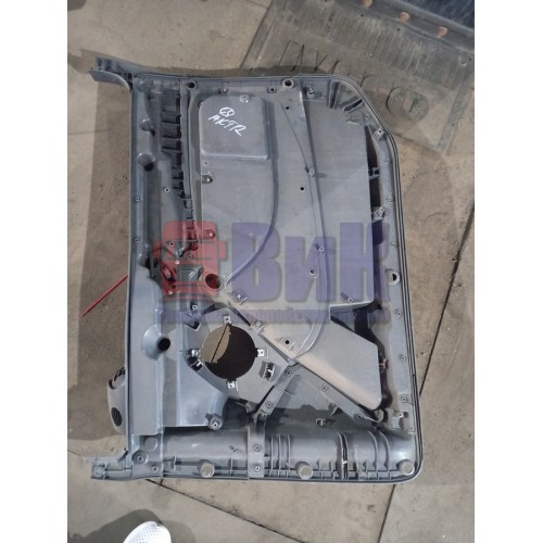 Обшивка (карта) двери Mercedes LH (823), 18110573-1