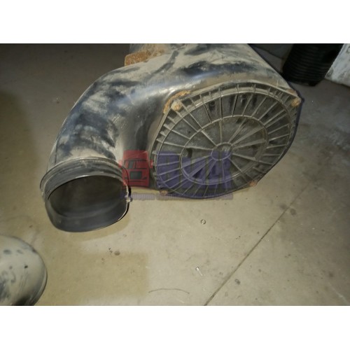 Корпус воздушного фильтра Volvo (435), 3979505-3