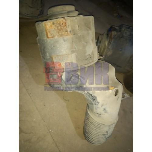 Корпус воздушного фильтра Volvo (428), 1675142-2