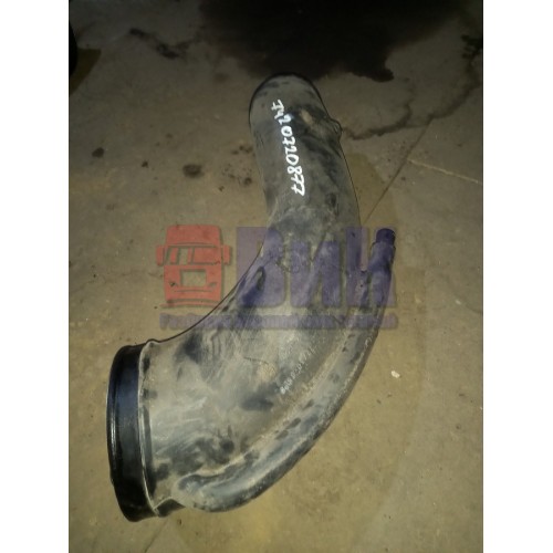 Патрубок воздушного фильтра Renault Magnum DXI (243), 7420720877-2