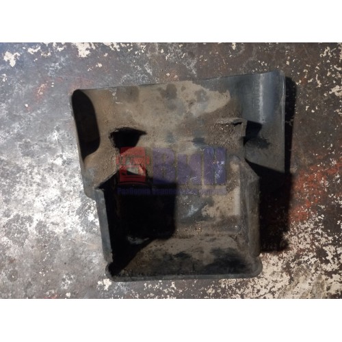 Накладка на насос подъема кабины MAN декоративная (490), 81417010074