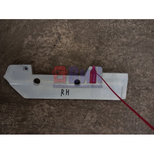 Накладка на корпус фары Volvo FH 138807 задняя RH (289), 8141290