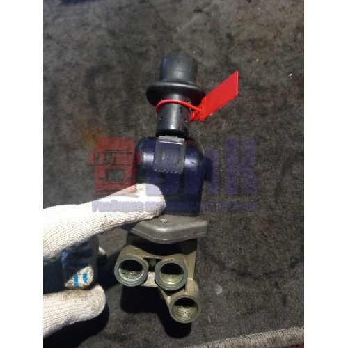 Кран ручного тормоза Renault DXI 11 Wabco (956), 9617231400-2