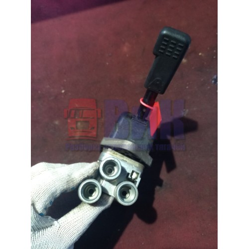 Кран ручного тормоза Renault DXI 11 (960), 5010422403-2