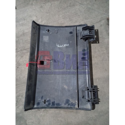 Крышка бардачка Renault Magnum Mack (697), 5010290199-2