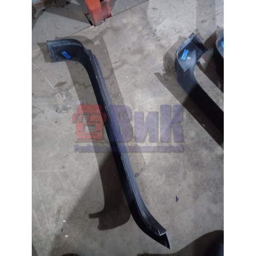 Накладка на стойку стекла Mercedes наружняя LH (062), 9436980062