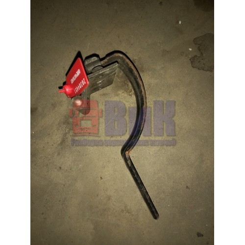 Петля крышки инструментального ящика Mercedes (491), -1