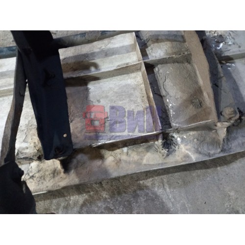 Спойлер кабины MAN TGA 165052 ш.к. в.к. комплект деф. (804)(805)(806), -17