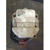 Проставка ось рокеров с клапанной крышкой MAN D2866-76 (632)