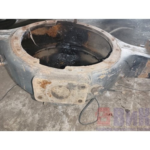 Корпус заднего моста (чулок) Iveco с опорниками (311), 7186785-4