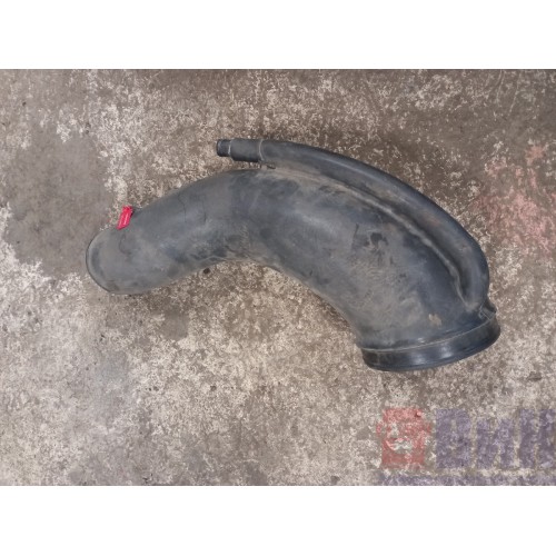 Патрубок воздушного фильтра Renault Magnum 010884 (713), 7420720877