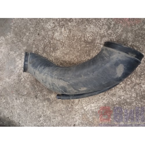 Патрубок воздушного фильтра Renault Magnum 010884 (713), 7420720877-1