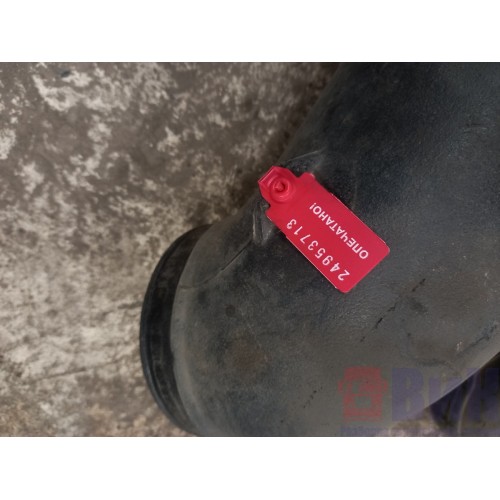 Патрубок воздушного фильтра Renault Magnum 010884 (713), 7420720877-3