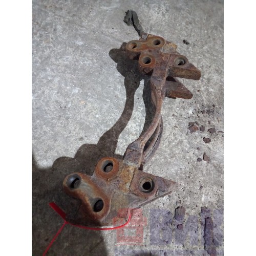 Скоба суппорта Iveco (926), -1