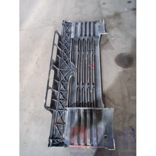 Решетка радиатора Renault Magnum Mack деф. (786), 5010227345-2