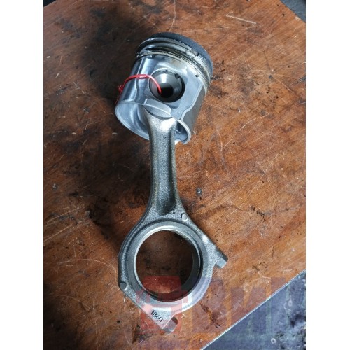 Шатун Renault DXI 7 в сборе с поршнем (032), 