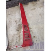 Спойлер кабины Renault Magnum боковой с крон-ом RH (742)