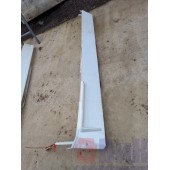 Спойлер кабины Renault Magnum боковой с крон-ом RH (743)