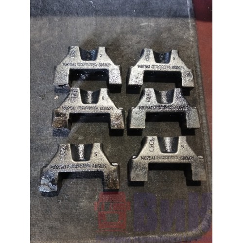 Проставка под вал коромысел Scania P340 PDE (733)*, 1487541