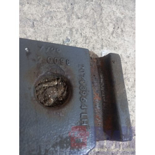 Кронштейн переднего амортизатора Volvo FH 480 673908 нижний LH (841), 20703964-3