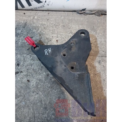 Кронштейн усилителя бампера MAN TGX 061924 RH (692), 81416505033