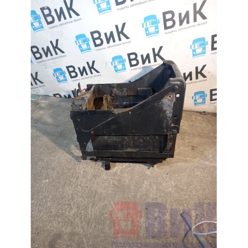 Ящик АКБ MAN TGX 061924 в сборе (687), 81418606128-1