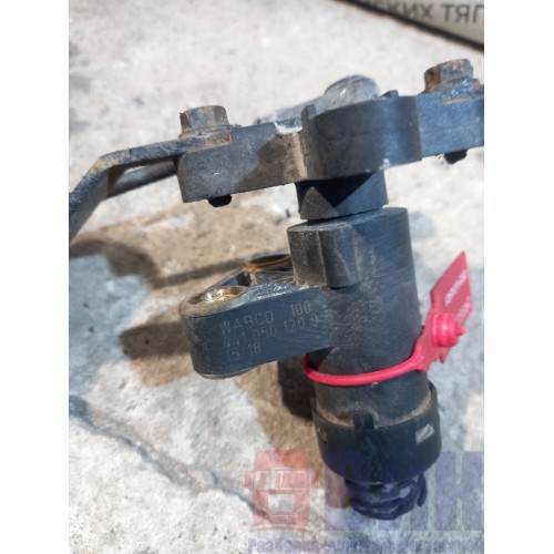 Кран уровня пола Iveco stralis 387632 с тягой (443), 4410501200-3