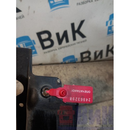 Кронштейн корпуса фары Scania P340 215449 LH (298), 1727991-3