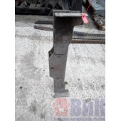 Траверса Renault (кронштейн буксировочного пальца) задняя (516)