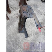 Траверса Renault Magnum Mack задняя (517)