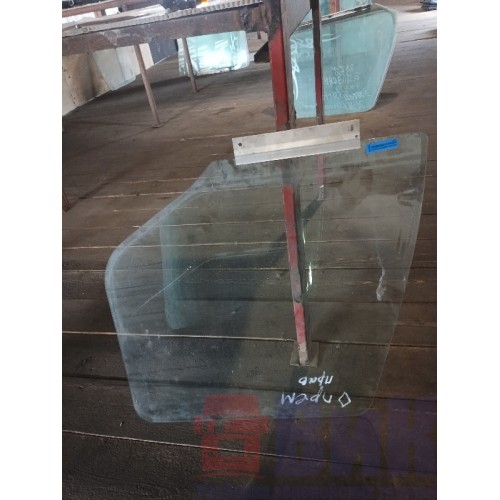 Стекло двери (основное) Renault Premium RH (911), 