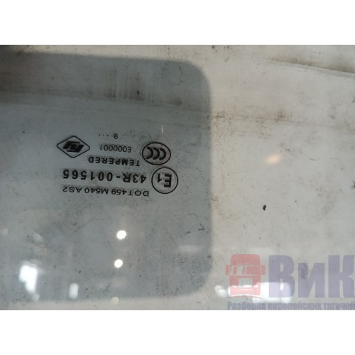 Стекло двери (основное) Renault Premium RH (917), -1