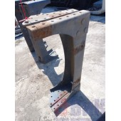 Траверса Renault/Volvo задняя (279)